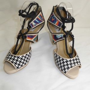 Hot in Hollywood Sandals Size 9.5W #045